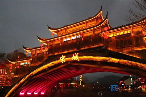 “中乌国际文化交流峰会”参会外宾游杭州宋城景区！