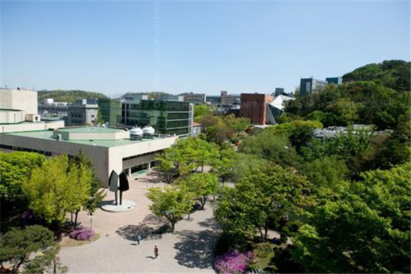 韩国首尔国立大学